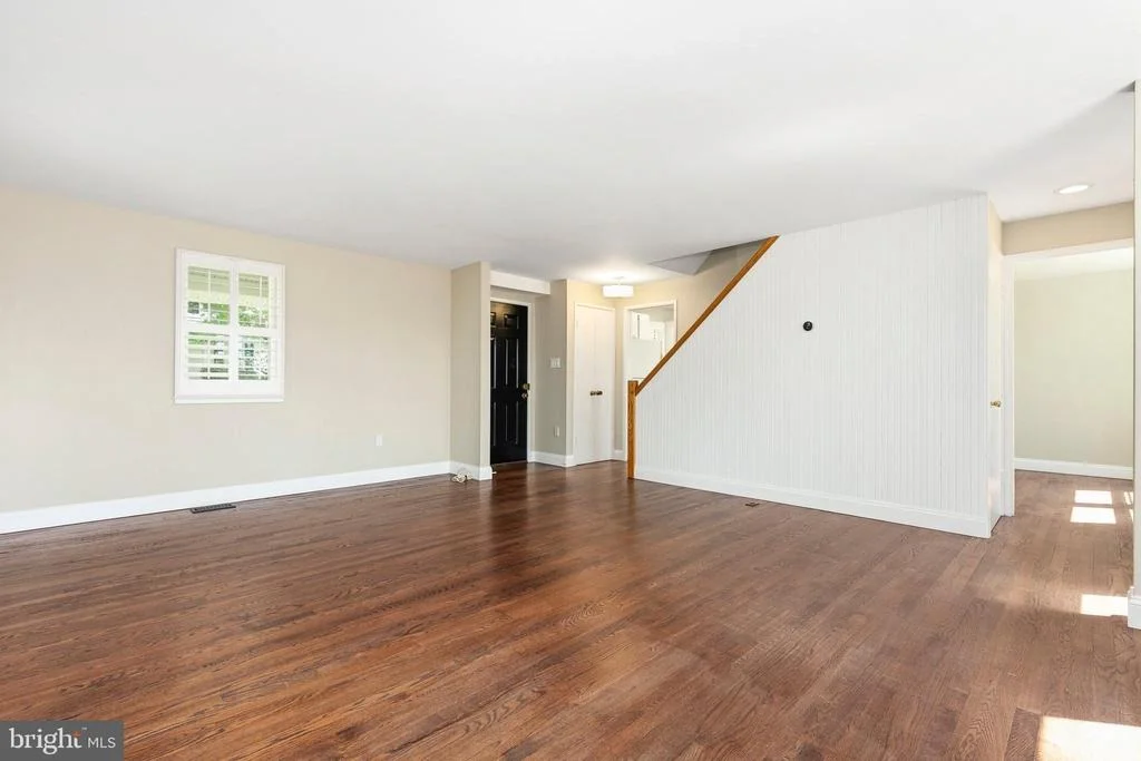 Photo of 9406 HALE PLACE