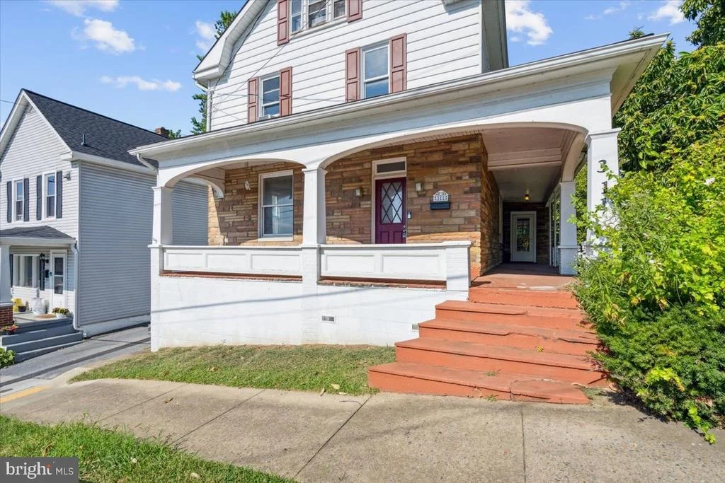 Photo of 311 N MAPLE AVENUE N