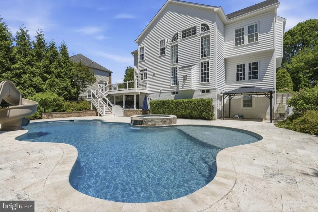 Photo of 1124 OAK TREE DRIVE