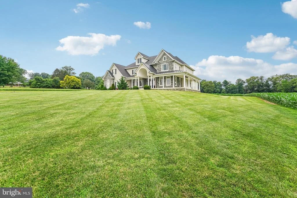 Photo of 1250 HEAPS ROAD