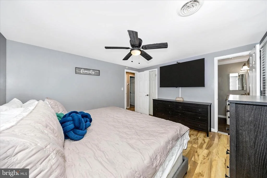 Photo of 6641 JEFFERSON BLVD