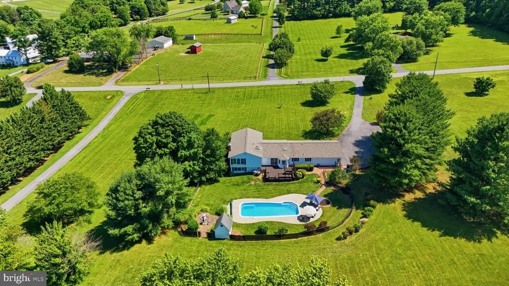 Photo of 3814 BOTELER ROAD