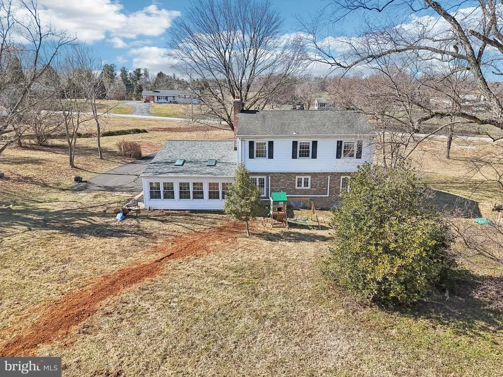Photo of 2139 DAISY ROAD