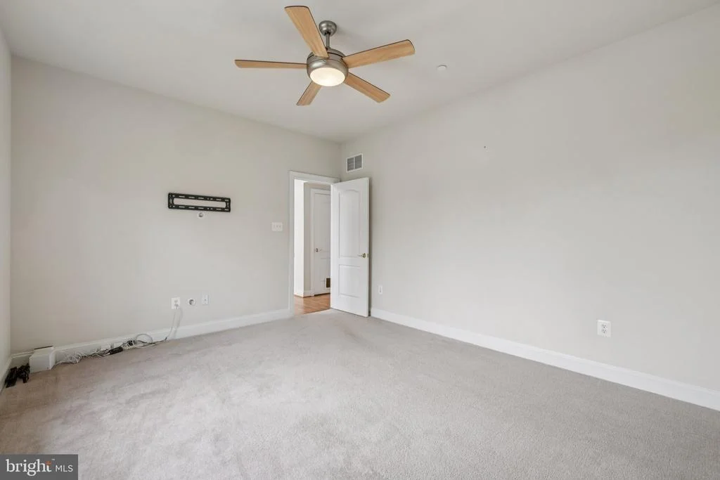 Photo of 1702 FIELDBROOK LANE