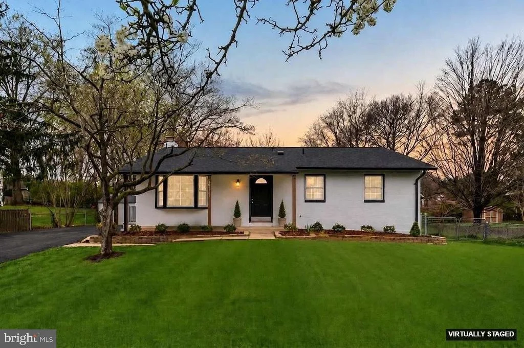 Photo of 24320 LOG HOUSE ROAD