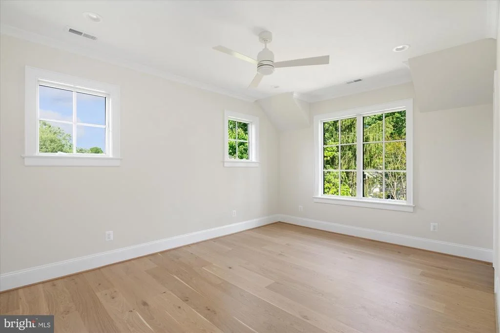 Photo of 1800 MONZA ROAD