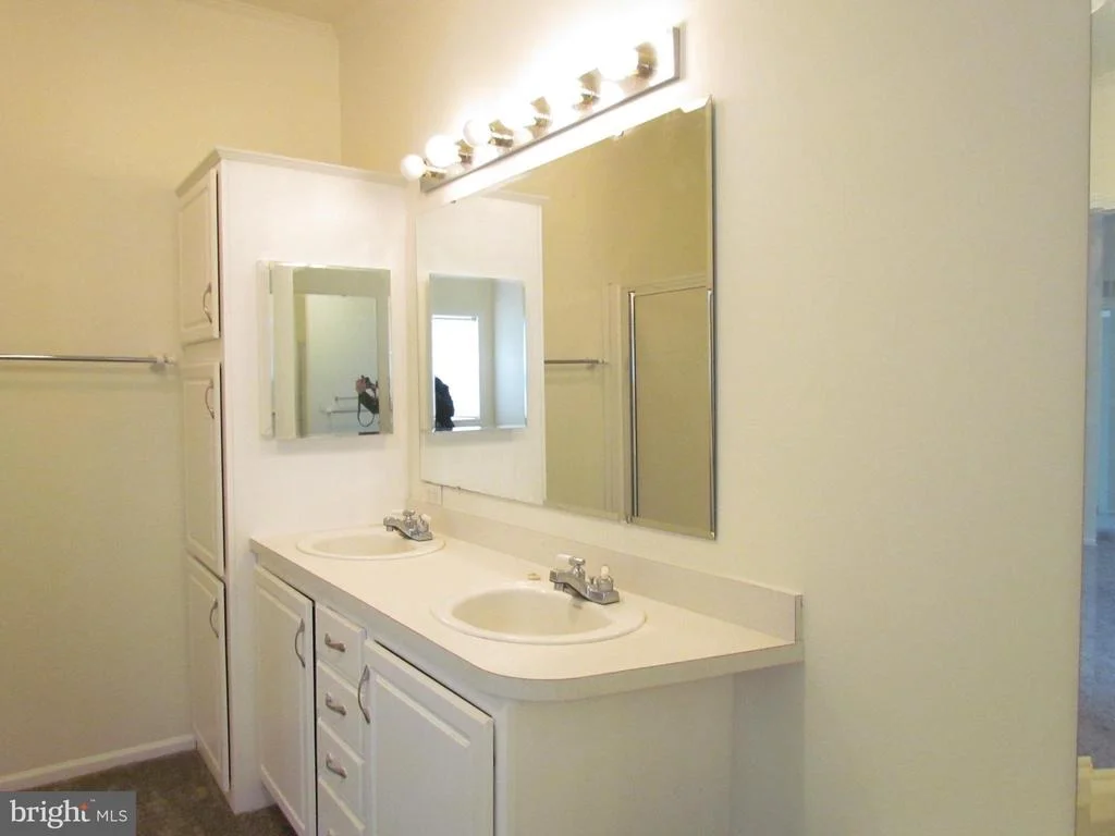 Photo of 402 MOORE PLACE