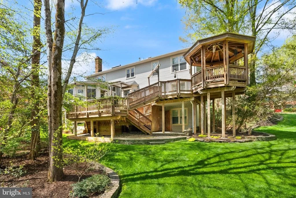 Photo of 7801 HUNTSMAN BOULEVARD