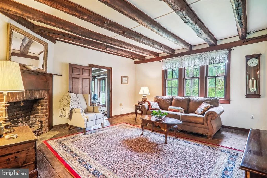 Photo of 1820 TUCKER LANE