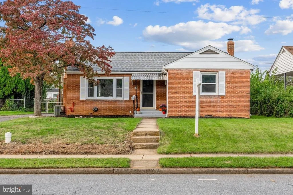 Photo of 919 SEMINOLE ROAD