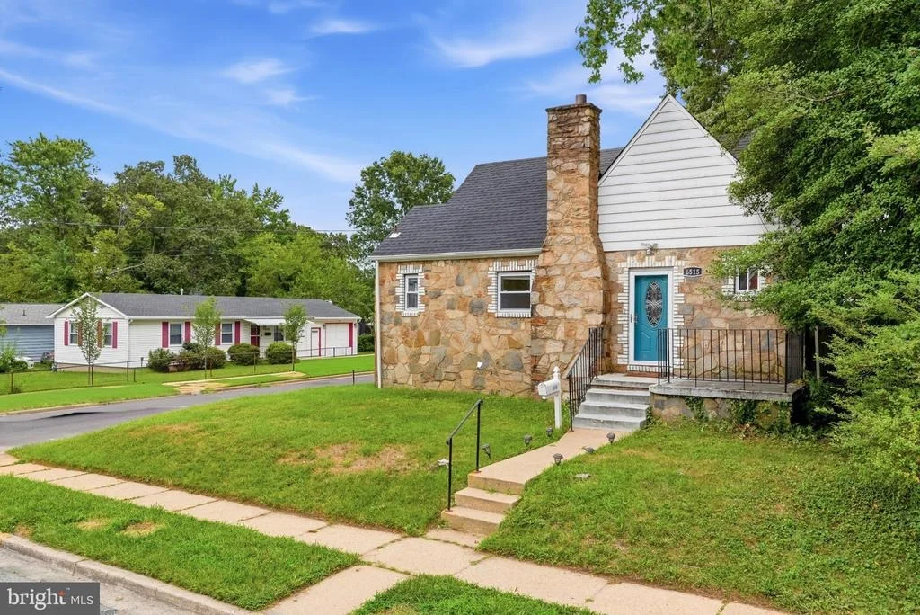 Photo of 6515 GATEWAY BOULEVARD