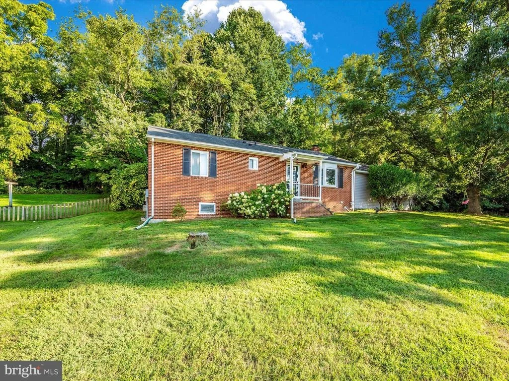 Photo of 24007 STRINGTOWN ROAD