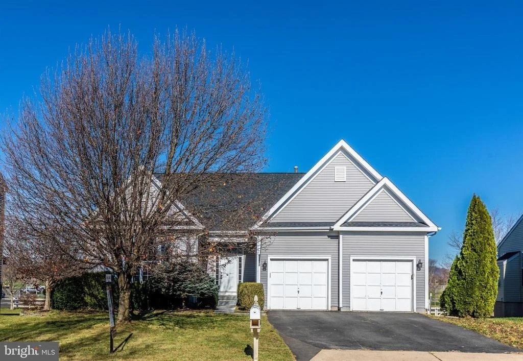 Photo of 17112 MAGIC MOUNTAIN DRIVE