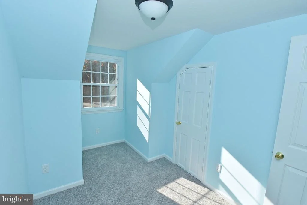 Photo of 4011 GROSSE POINT DRIVE