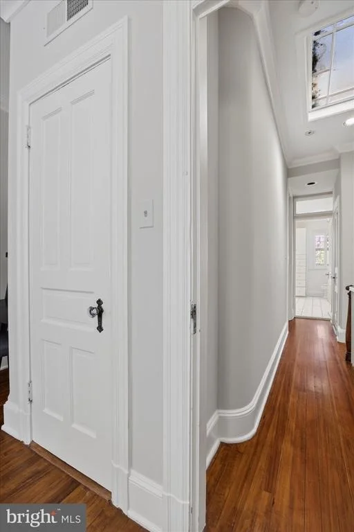 Photo of 304 A STREET SE