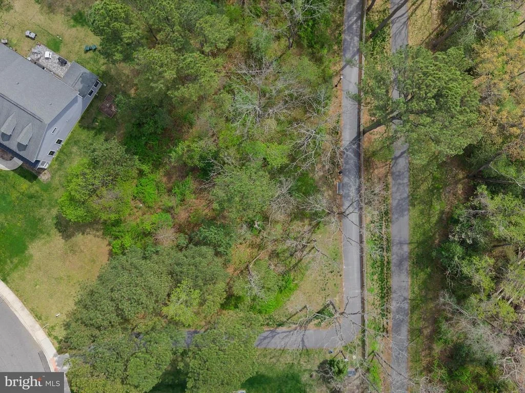 Photo of 200 W SHORE DRIVE