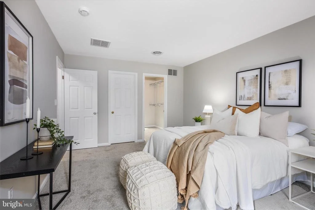 Photo of 525 UPTON ROAD