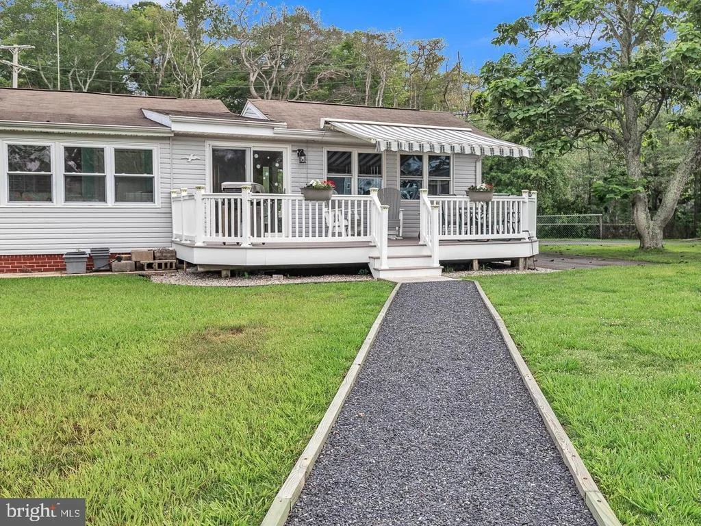 Photo of 18 BEACON DRIVE