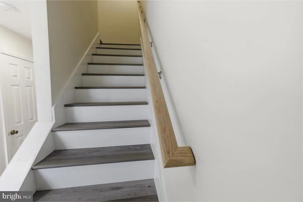 Photo of 24823 CUTSAIL DRIVE