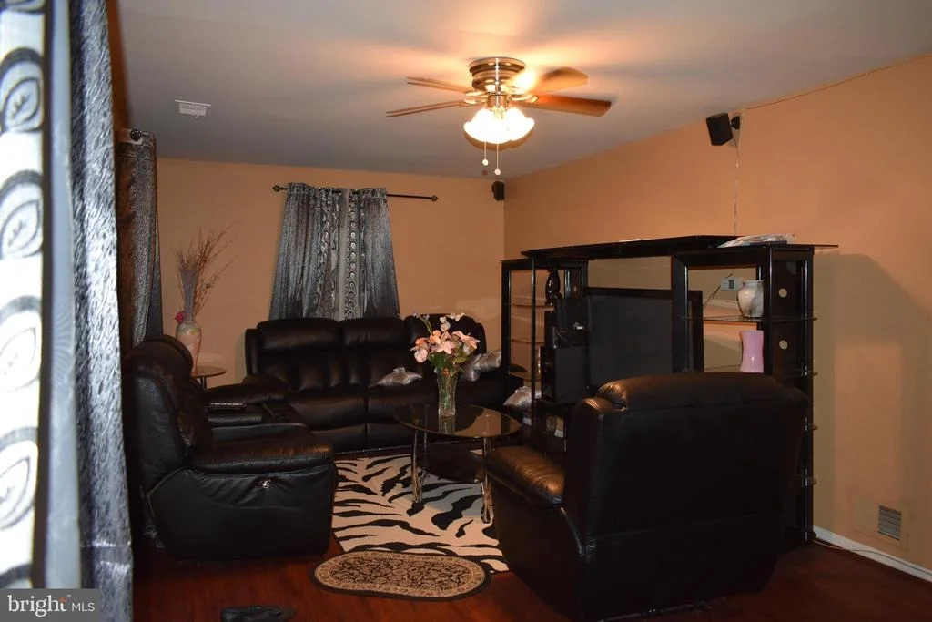 Photo of 1241 E RANDOLPH ROAD