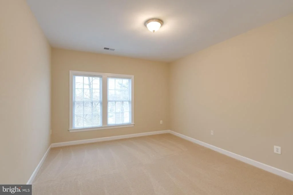 Photo of 3807 GLEN EAGLES DRIVE