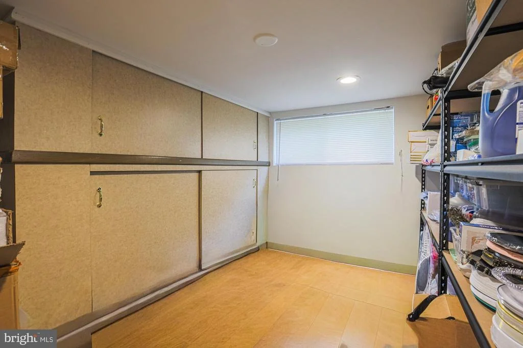 Photo of 5919 WINNER AVENUE