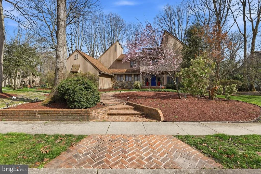 Photo of 1 WINDSOR DRIVE