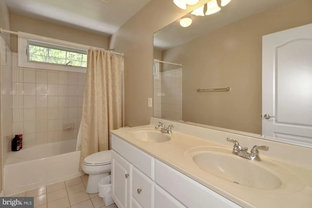 Photo of 1105 THOMPSON WAY