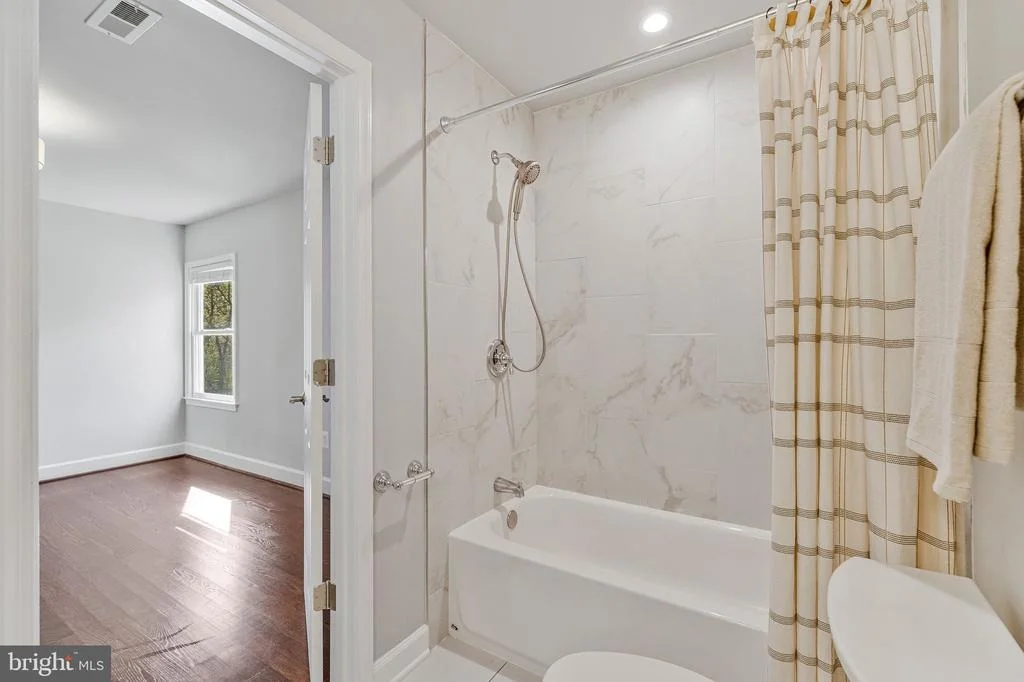 Photo of 8611 BROOK ROAD