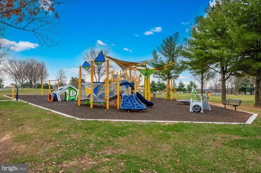 Photo of 6396 DEVONSHIRE LANE
