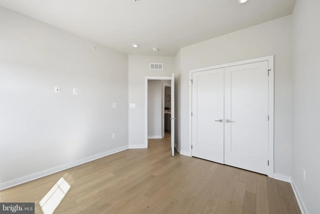 Photo of 43556 CENTERGATE DRIVE