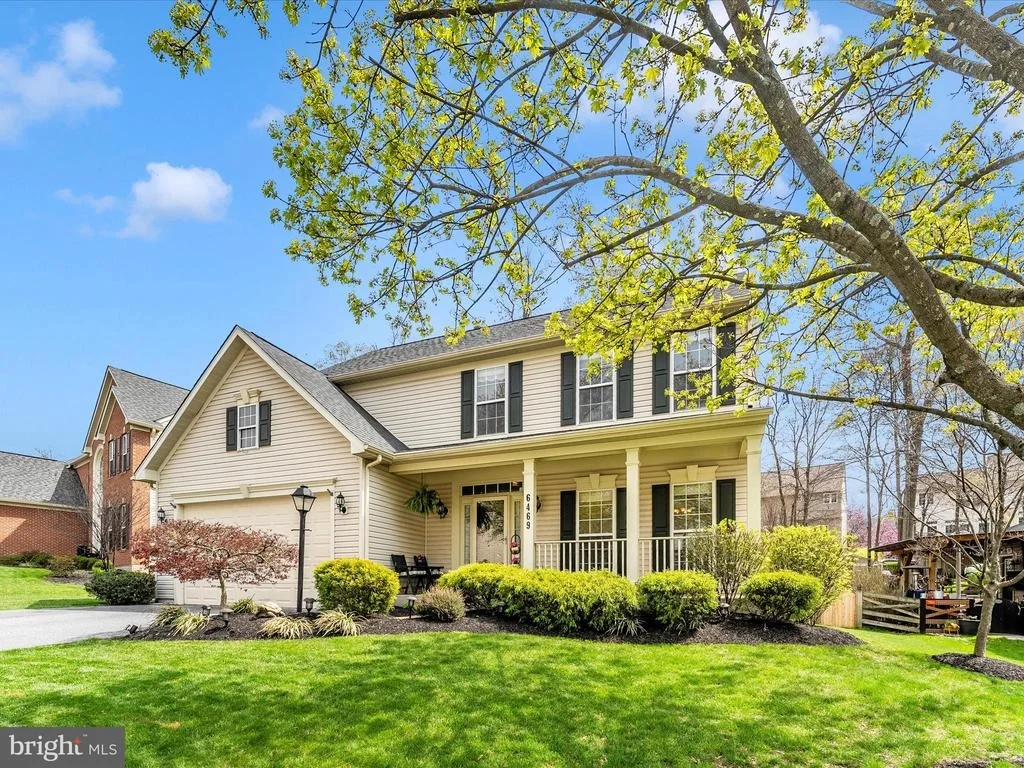 Photo of 6469 SADDLEBROOK LANE