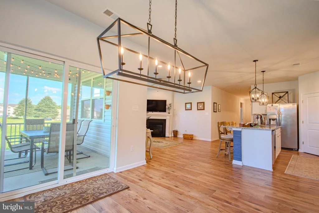 Photo of 406 TWIN CREEKS DRIVE