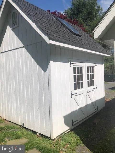 Photo of 5439 SHOOKSTOWN ROAD