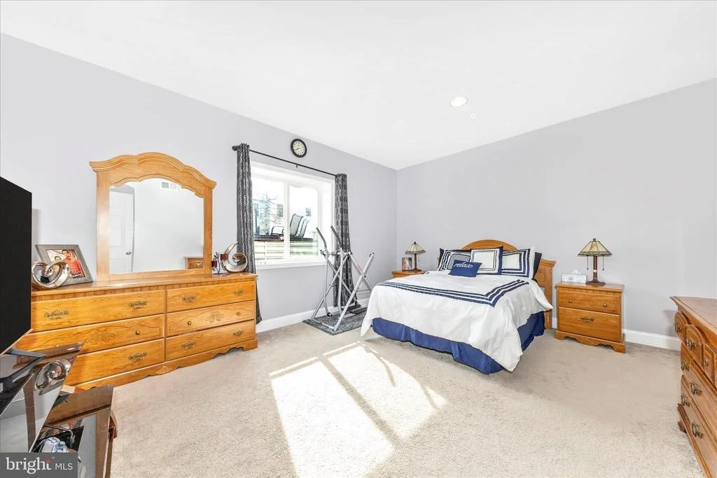 Photo of 825 HOLDEN ROAD