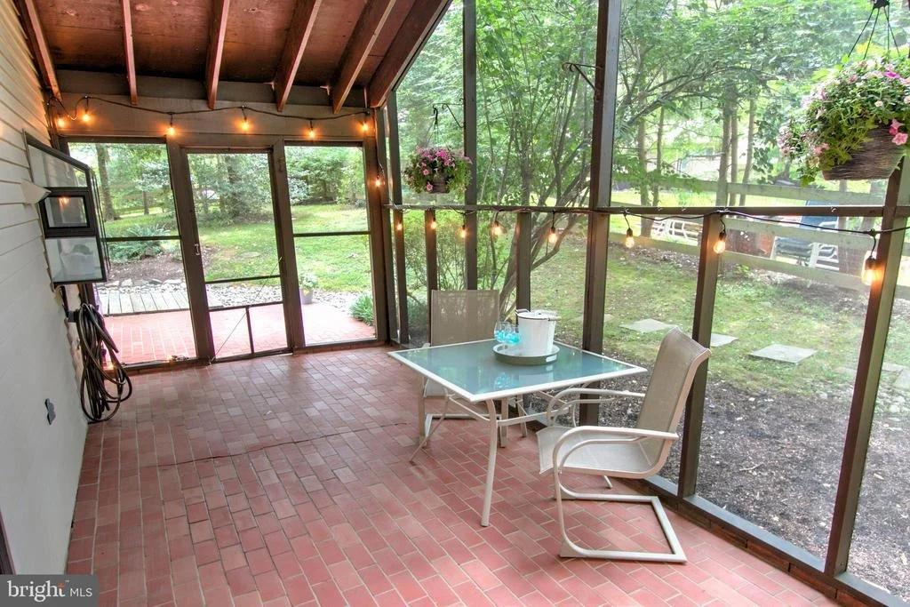 Photo of 11247 HANDLEBAR ROAD