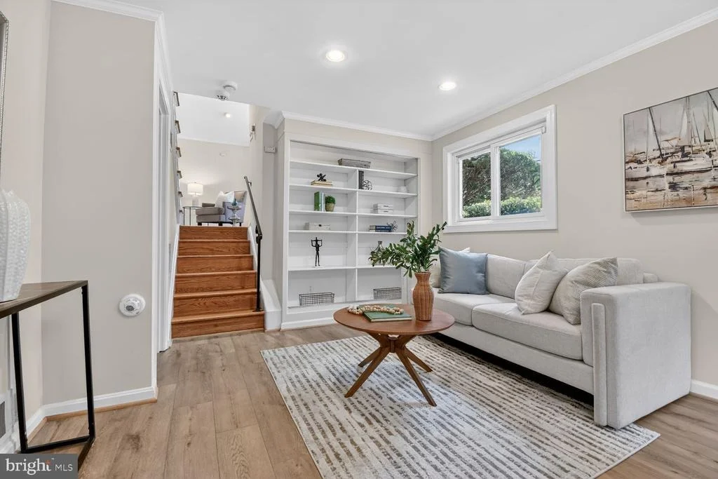Photo of 4401 FERRARA DRIVE
