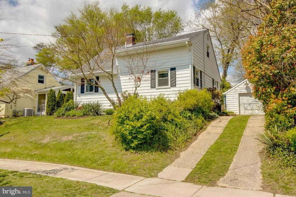 Photo of 903 ROBIN ROAD