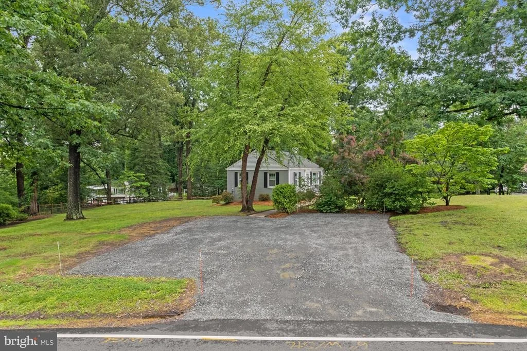 Photo of 12131 WAPLES MILL ROAD