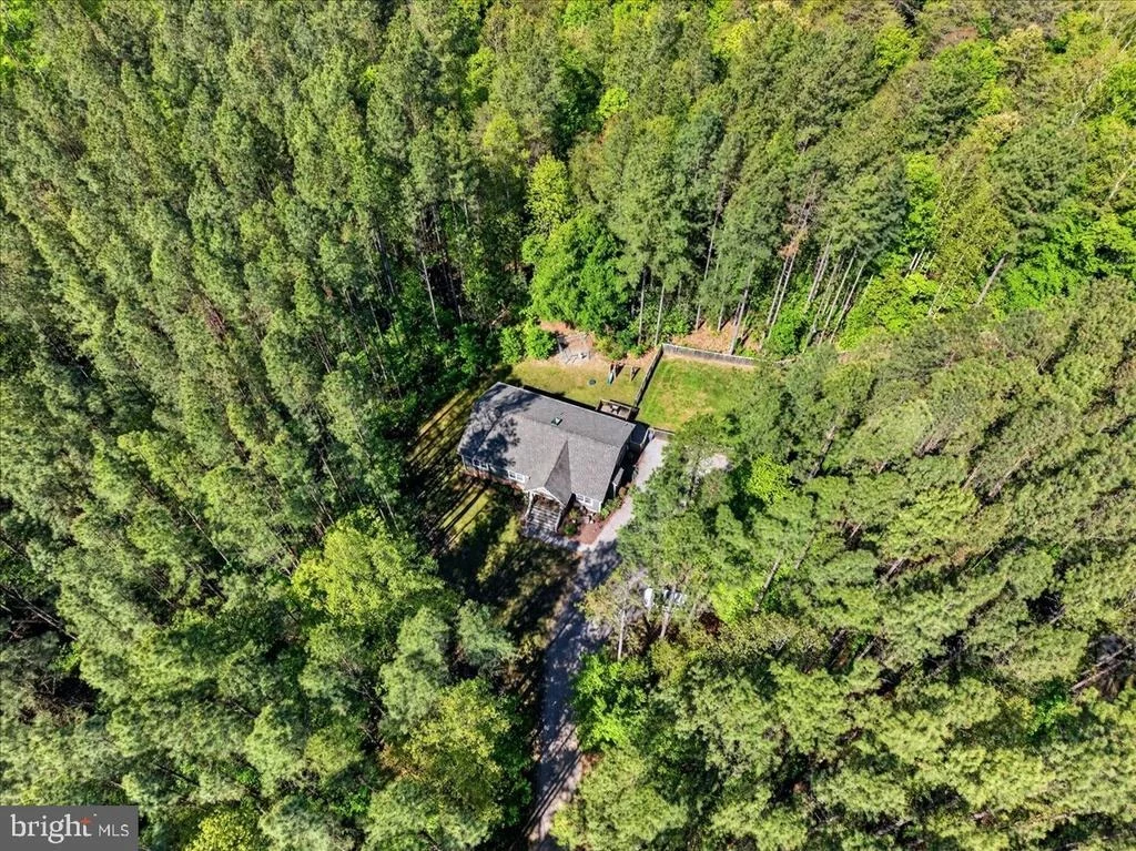 Photo of 844 MANCHESTER ROAD
