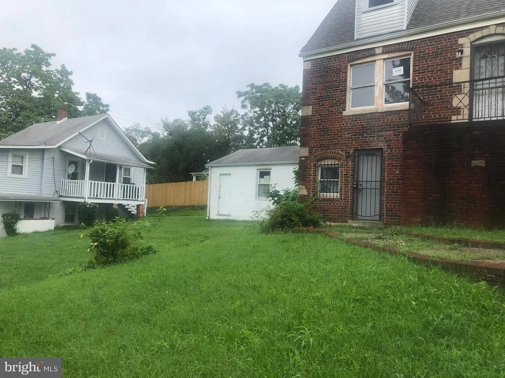 Photo of 4104 TORQUE STREET