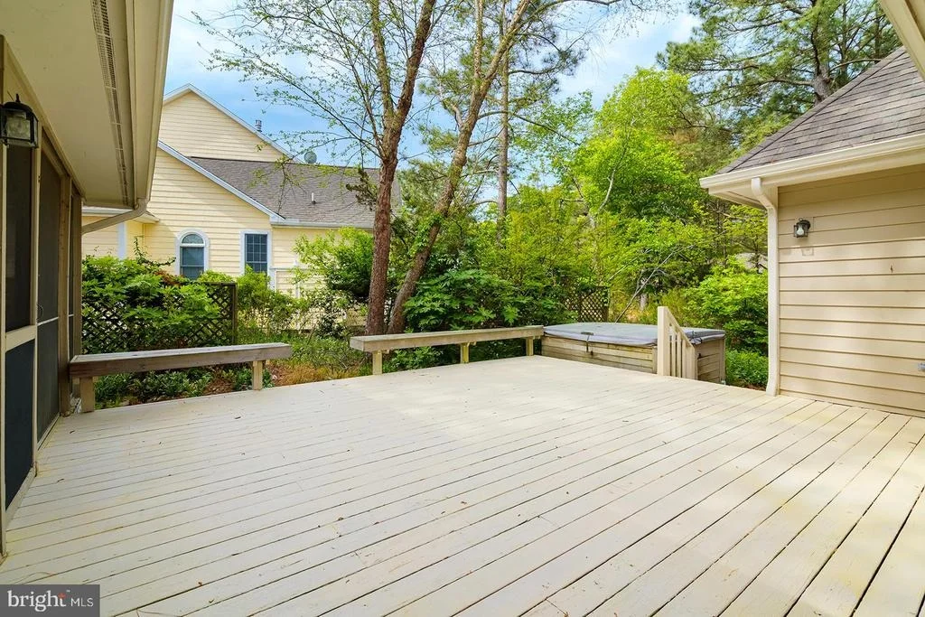 Photo of 208 POND VIEW DRIVE