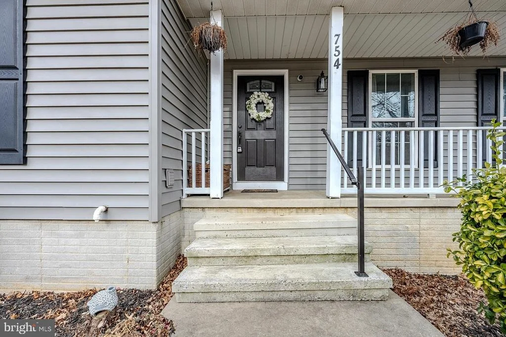 Photo of 754 MULLIGAN LANE