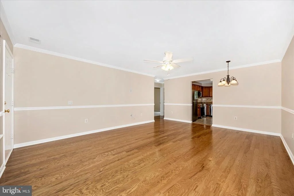 Photo of 1007 PARADE LANE