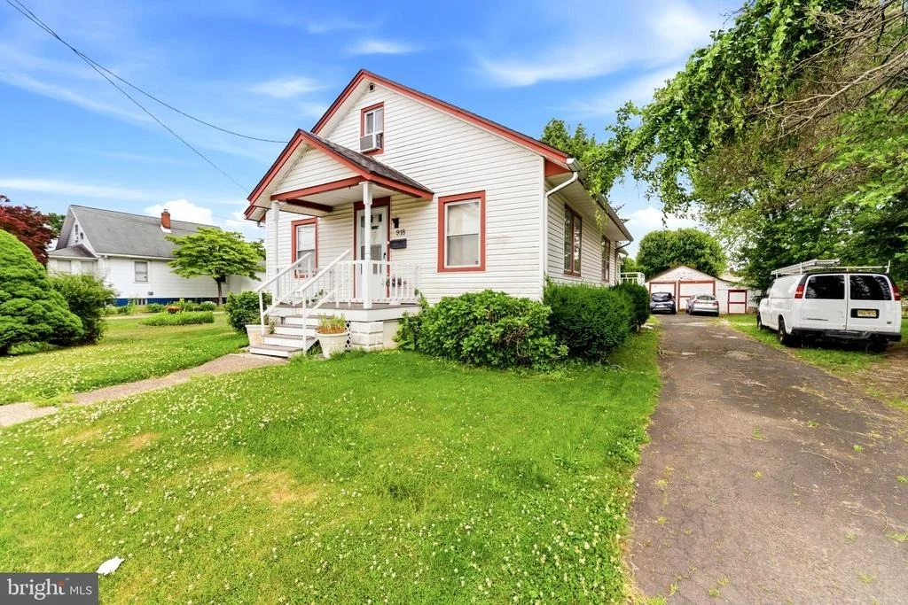 Photo of 918 COLUMBUS ROAD