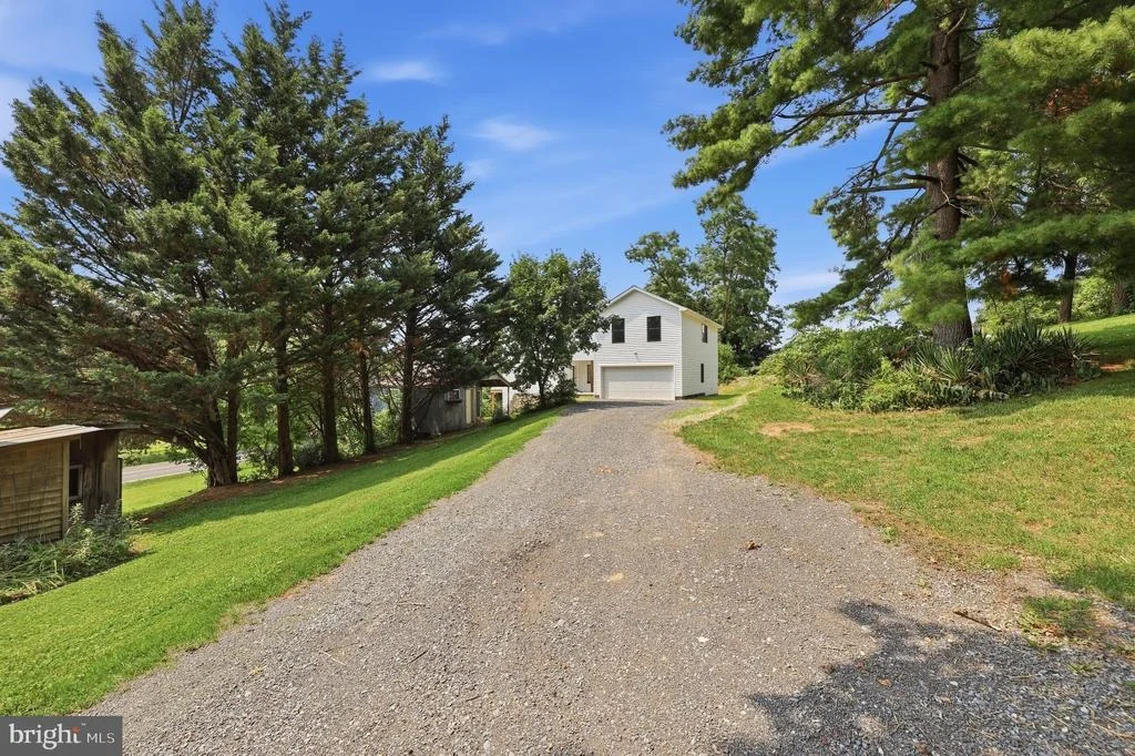 Photo of 11523 HANDBOARD ROAD