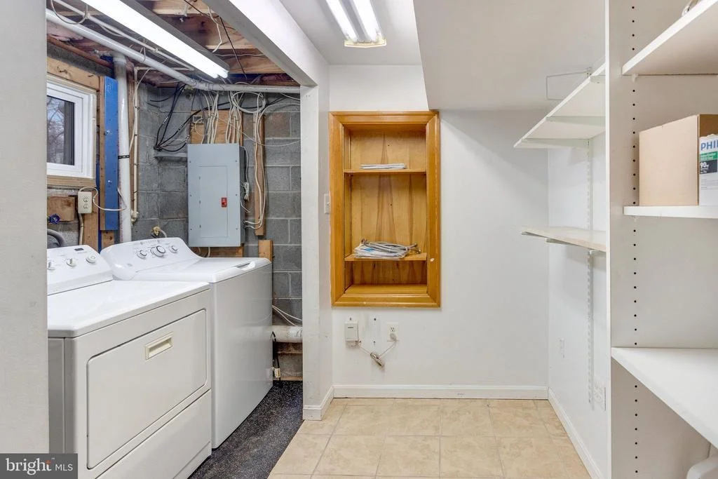 Photo of 5483 RECTOR DRIVE