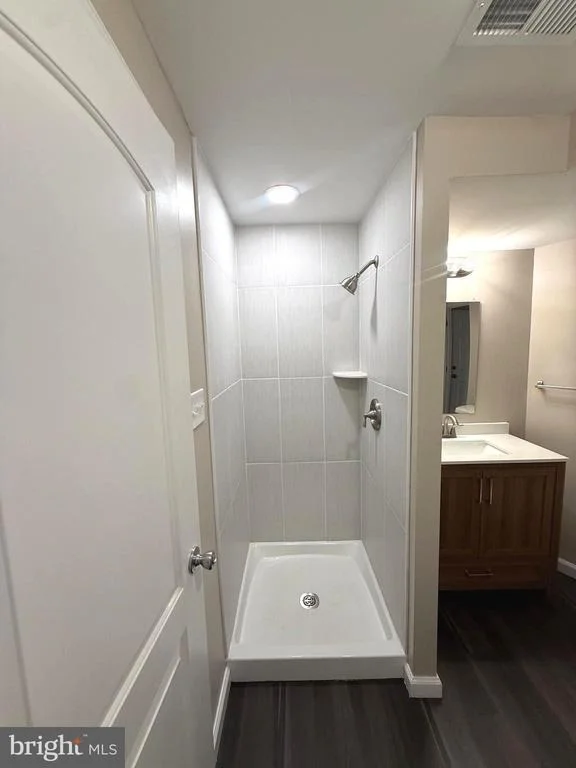 Photo of 5014 NICHOLAS ROAD