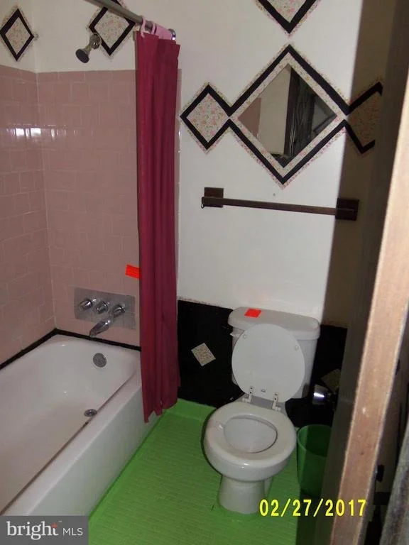 Photo of 6221 OCCOQUAN FOREST DRIVE