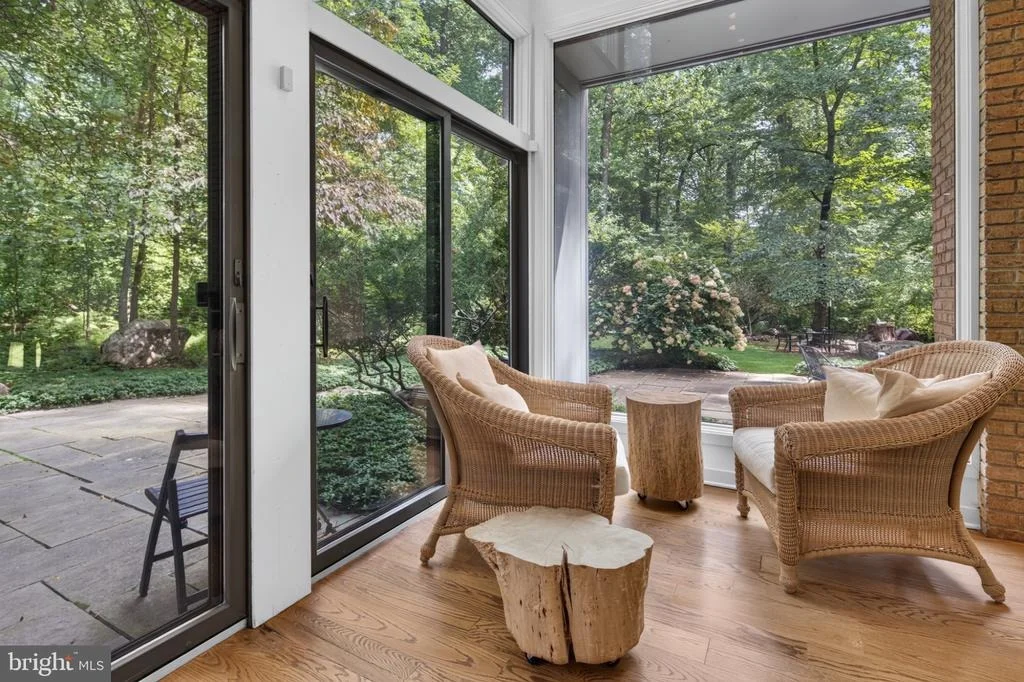 Photo of 24 WHITE OAK DRIVE